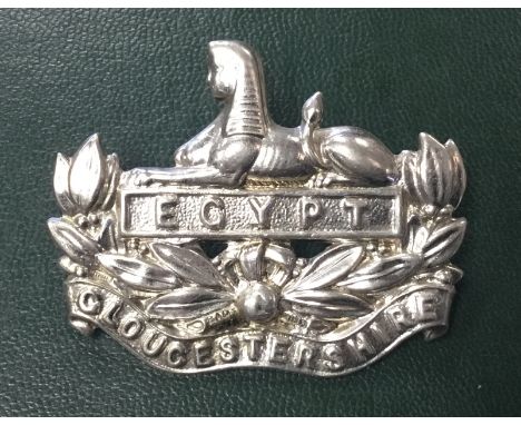 A good quality vintage die stamped sterling silver officer’s cap badge for the Gloucestershire regiment. Of standard design, 