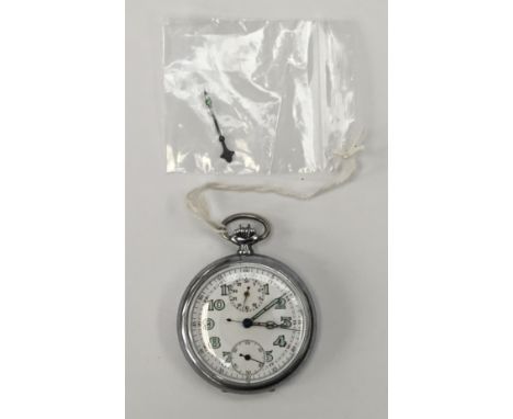 A WW2 era Leonidas 17 Jewel Kriegsmarine Artillerietrager stop watch, from circa 1938. Chrome plated alloy case with white di