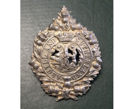 A vintage sterling silver Argyll & Sutherland cap badge. Of standard form, with 2 silver lugs to the reverse side. Fully U.K.