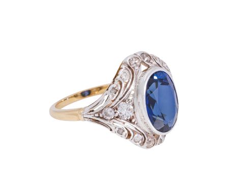 Ring mit synth. Saphir und Diamanten von zus. ca. 0,40 ct, mittlere bis gute Farbe u. Reinheit, Saphir ca. 2,7 ct, 18K GG, Si