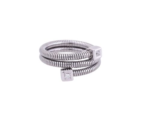 D'ARSY Ring mit Brillanten von zus. ca. 0,05 ct, Edelstahl, Fassungen WG 14K, 4,2 gr, RW: 52, 21. Jh., leichte Tragespuren.| 