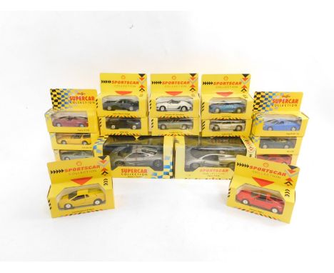 Maisto die cast Super Cars, two scales, boxed. (16)