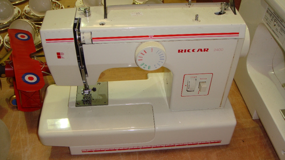 Riccar 2400 sewing machine