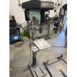 16-1/2" Delta CAT# 17-900 Floor Drill Press