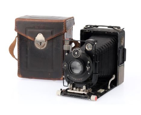 A Voigtlander Bergheil 6.5x9cm Folding plate Camera, black, body VG, folds and extends properly, focussing screen present, la