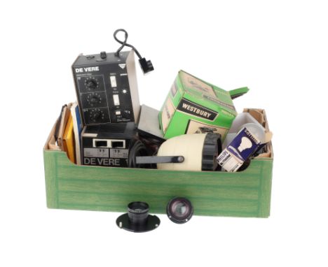 A Selection of Darkroom and Studio Equipment, to include a De Vere Tran-Stab transformer and De Vere Electronic Timer, splice