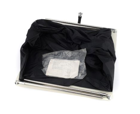 A Fuji Dark Box FDB12, large pop-up dark box, approx 24x24x28 inches, VG, not light tested, with instructions.
