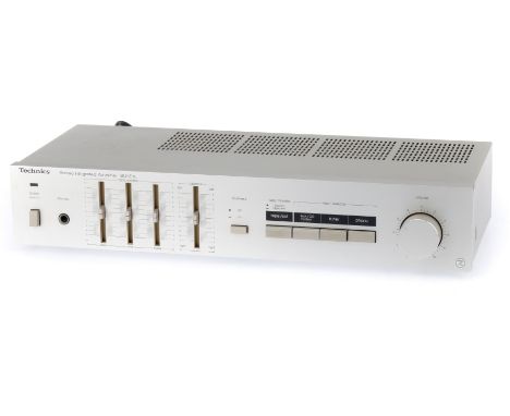 A Technics SU-Z15 Stereo Integrated Amplifier, silver, condition VG, power light illuminates, otherwise untested.