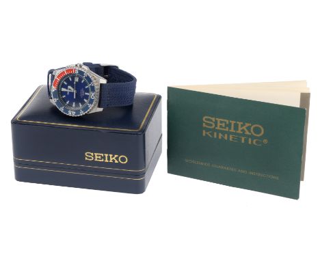 A Seiko Automatic Gents' Watch, model 5M62-0A10, dark blue bezel, G, light wear marks to the number ring, working, canvas bra