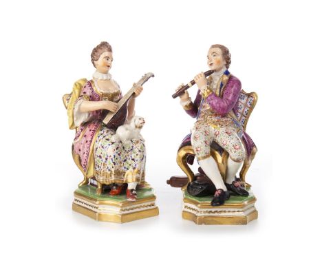PAIR OF EARLY 19TH CENTURY DERBY FIGURES, of a woman playing a mandolin and of a man playing a flute, 17.5cm high
