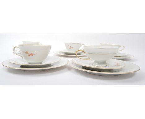 A vintage 20th century H&amp;C Heinrich Bavarian bone china tea service comprising of teapot, teacups, saucers, side plates (