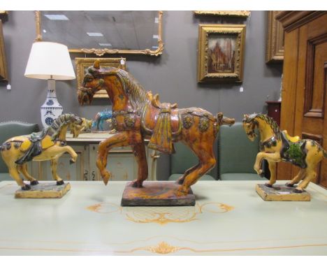 Ceramic Tang style horses and blue ceramic horse (7)  