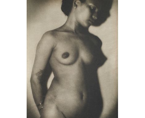 Fotografie - - Lionel Wendt. Ceylon. Mit 120 Photogravüren. London, Lincolns-Prager, 1950. 24.955 S. 4°. OLwd. mit goldgepr. 