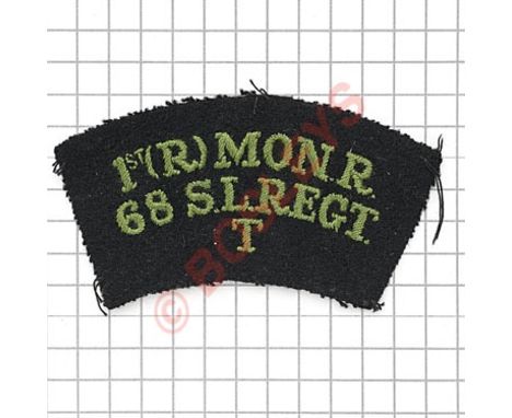 1st (R) MON.R. /68 S.L. REGT. / T rare WW2 Monmouthshire cloth shoulder title.Green embroidered on black felt short lived exa