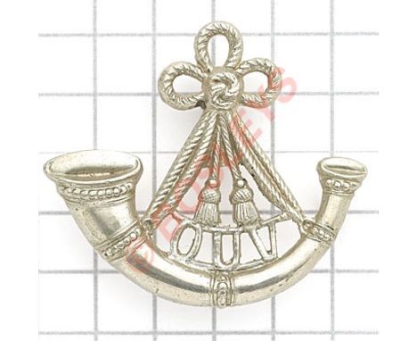 Oxford University Volunteers rare pre 1908l cap badge.Die-stamped strung bugle bearing OUV. (Rawlings 1654) 3 loopsVGC