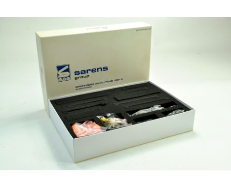 Weiss Brothers 1/50 No. 20-1030 Crane Lifting kit, spreaders and lifting tools in the livery of Sarens. 121 pcs. Superb set i