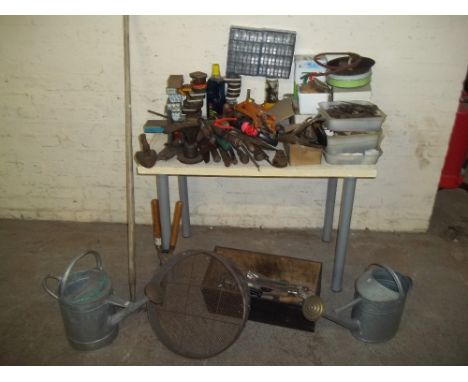 TWO ZINC GALVANISED WATERING CANS AND A SELECTION OF TOOLS
