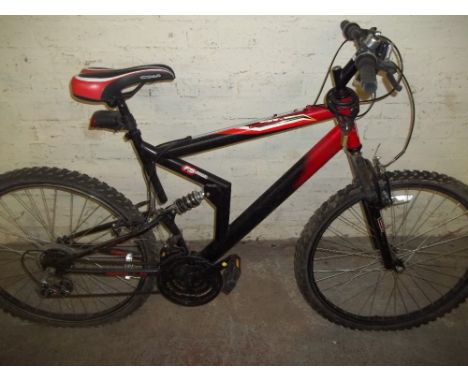 GIANT Rincon Red Men's Mountain Bike Bicycle 26"