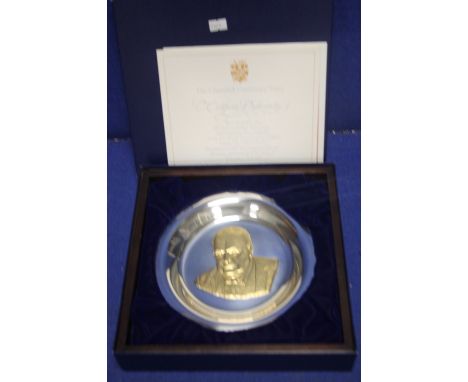 A SIR WINSTON CHURCHILL STERLING SILVER PORTRAIT PLATE WITH GOLD OVERLAY BOXED WITH COA