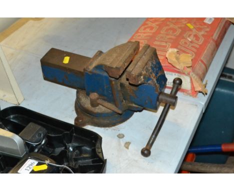 A bench vice