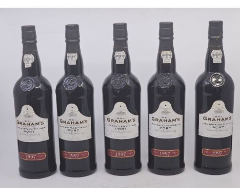 . 9 bottles of Grahams late bottled vintage port. 5x 1997, levels, labels, foils very good. 4x 1992, levels and labels as per