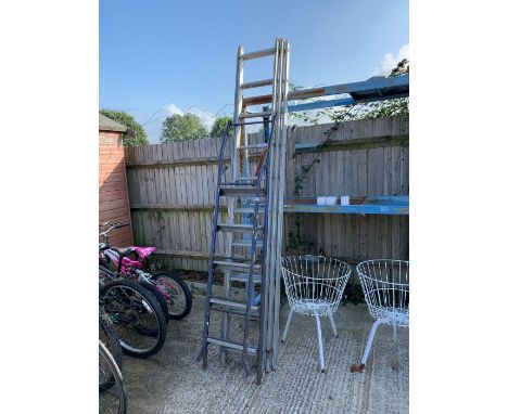 Extending aluminium ladder &amp; step ladder