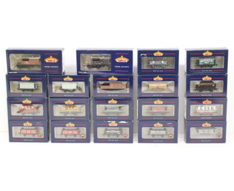 Bachmann: A collection of nineteen assorted boxed Bachmann, OO Gauge rolling stock. General wear expected with age. Used cond