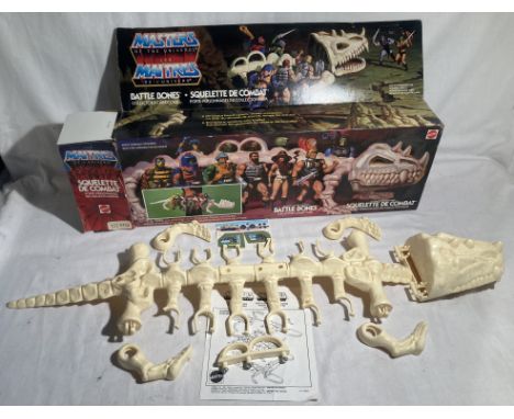 Masters of the Universe: A boxed Masters of the Universe Battle Bones Carry Case, Made in 1984 by Mattel. Some damage as show