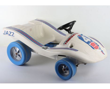 Rare Vintage G1 Transformers Hasbro 1984 Pedal Car. Good condition working with some sticker damage and a couple missing. Som