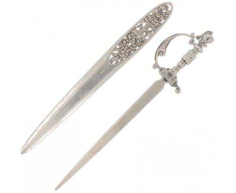 Beautifully executed models, 1 in the shape of a sword. Both with various decorations. The Netherlands, Schoonhoven / Amsterd