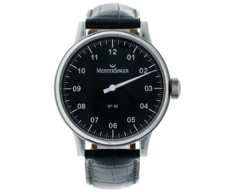 Case: steel - strap: leather - manual winding - condition: good - diameter: 43 mm - wrist size: 20 cm - mineral glass - ref: 