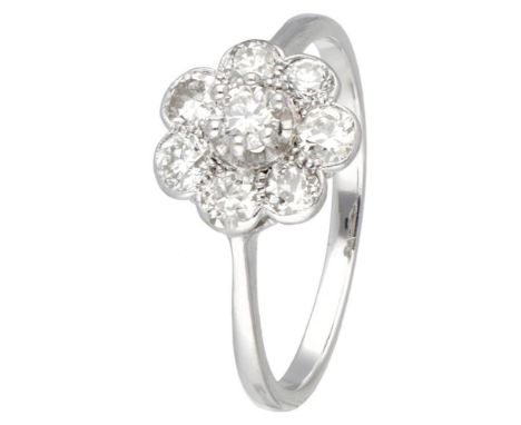 Set with a brilliant cut diamond of approx. 0.14 ct. and 7 old European cut diamonds of approx. 0.50 ct. in total (VS-SI / K-