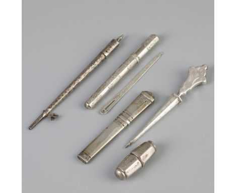 Various versions including an awl, darning needle, tambourine needle and needle cases. The Netherlands, 19th / 20th century, 