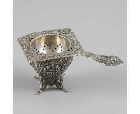 Cast model with rich decorations of various scenes. Basin provided with four soldered swan feet. Netherlands, Haarlem, Th. &a