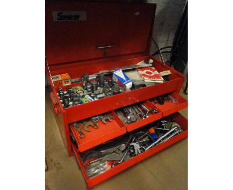 A Snap-On drawer fitted tool cabinet together with a collection of Matador and other tools.