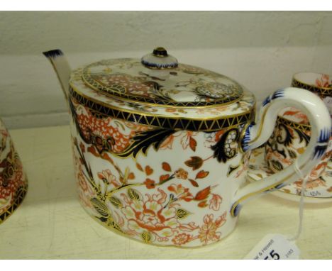 Early 20th century Royal Crown Derby teapot, pattern 383.