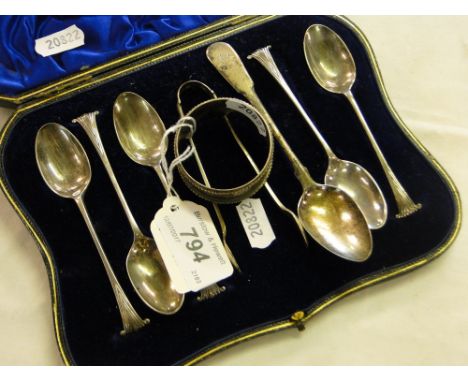 Cased set of 5 silver teaspoons and matching tongs, single silver teaspoon and silver napkin ring.