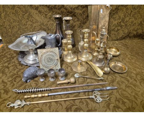Mixed brass and metalwares to include candlesticks, counter bell, door plates, pastry crimper, toasting fork, etc.