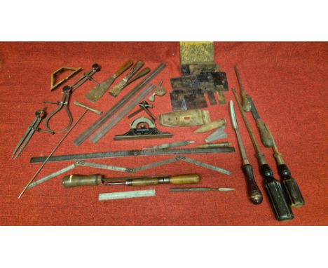 Engineering tools to include combination set, Moore & Wright bearing scrapers and screwdrivers, callipers, paint cones, etc.