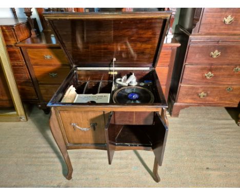 The Clumber Gramophone in full working condition with a selection of gramophone records.