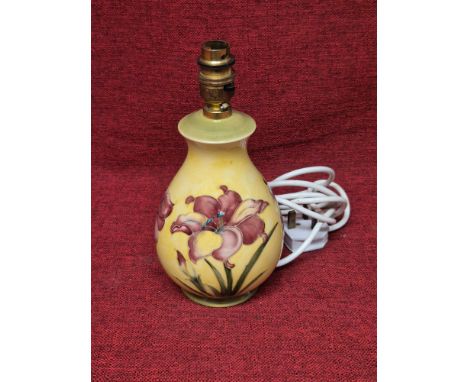 Moorcroft Freesia pattern table lamp standing 26cm tall.