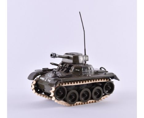 Blechspielzeug Gama Tank T65 -1960er Jahremade in US Zone Germany, 10 cm x 16 cm x 10 cm, funktionstüchtig, Schlüssel vorhand