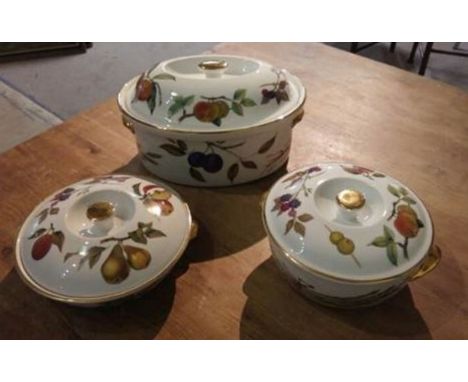 Collection of 3 various Royal Worcester, Evesham pattern oven / tableware dishes each with matching lid. Images of fruit, veg