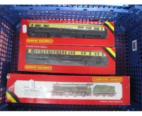 A Hornby 'OO' Gauge/4mm Ref No. R78 4-6-0 King Class Steam Locomotive and Six Wheel Tender, Great Western green R/No. 6024, a