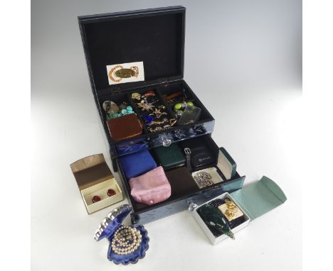 A quantity of Jewellery and Costume Jewellery, including a 9ct gold mounted amethyst ring, Size K, a pair of 9ct gold bullet 