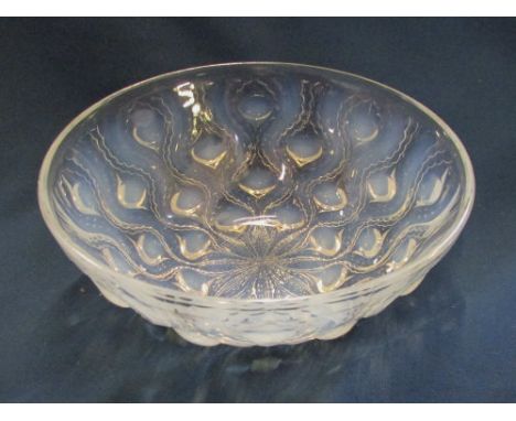 Lalique 'Bulbes' pattern bowl signed R Lalique France D 20 cm