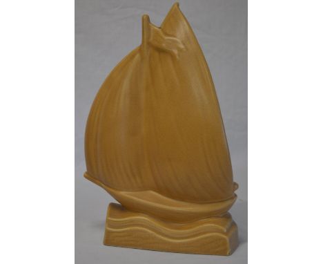 Sylvac vase modeled as a yacht