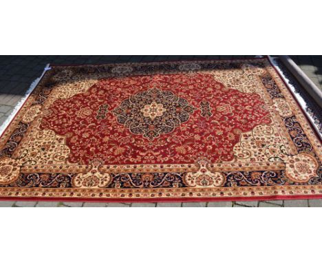 Red ground Keshan carpet 2.8m x 2m