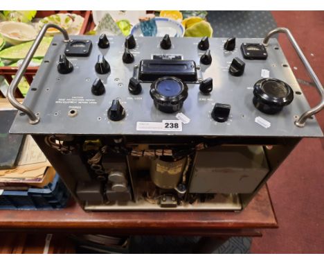 US RECEIVER RADIO R-3901Y URR
