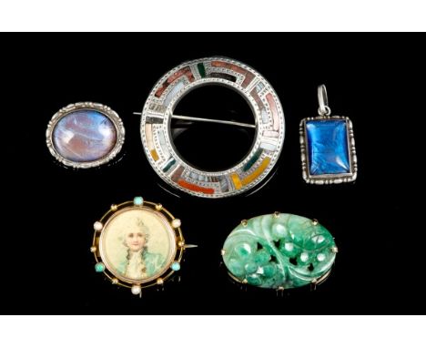 Chinese carved jade / green hardstone oval brooch, Edwardian seed pearl and turquoise portrait brooch, Scottish inlaid agate 